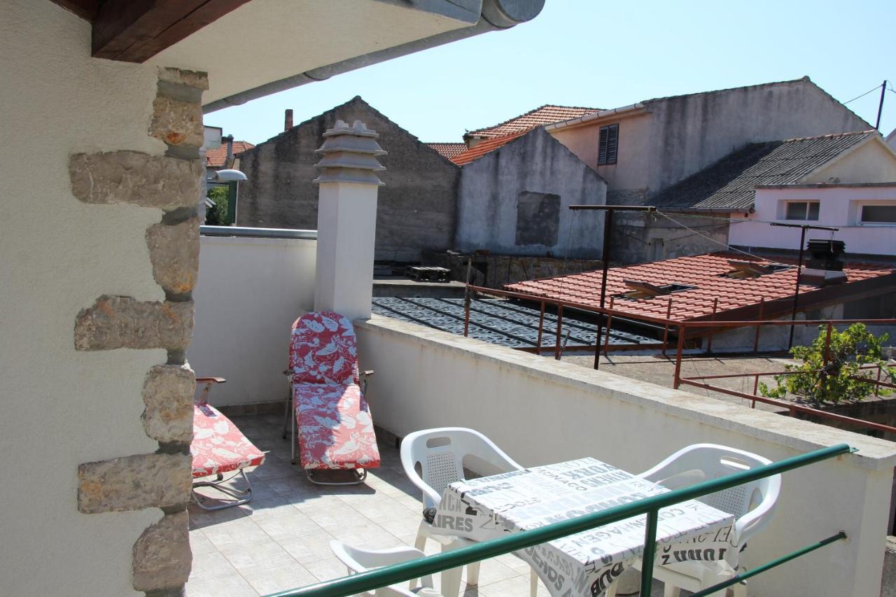 Apartment Titinica Murter Esterno foto